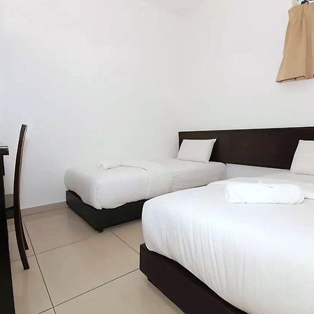 Hotel Alam Indi Johor Bahru Eksteriør bilde