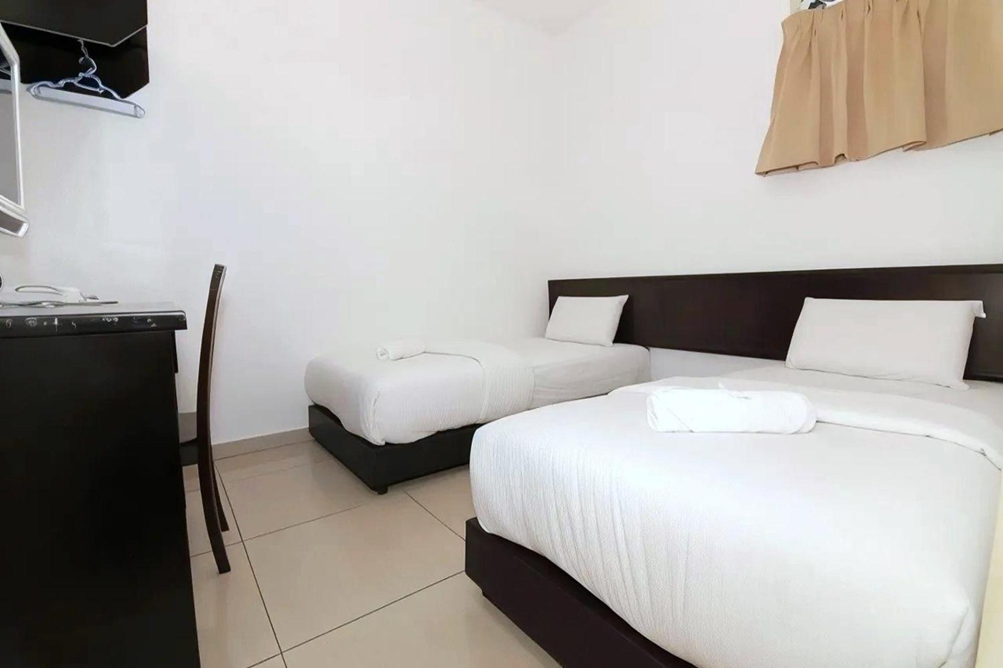 Hotel Alam Indi Johor Bahru Eksteriør bilde